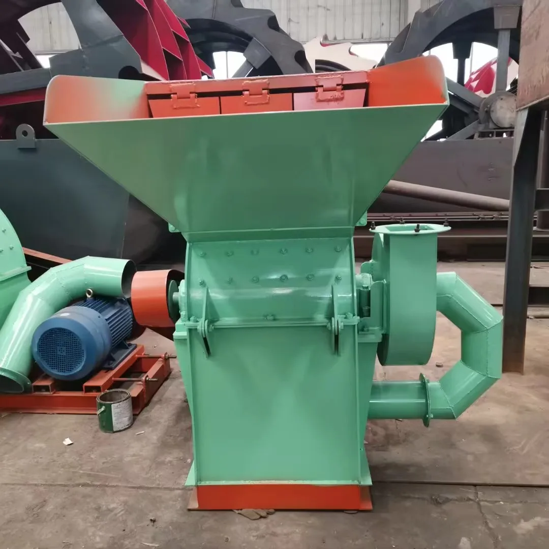 1500kw domestic wood chip machine double-mouth crusher will crush raw materials into 5mm-20mm particles