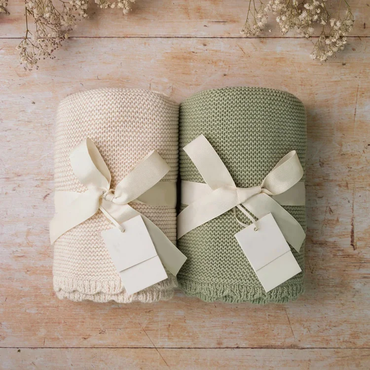 2024 new design GOTS organic cotton baby knitted comforter security  blanket gift box set for newborn