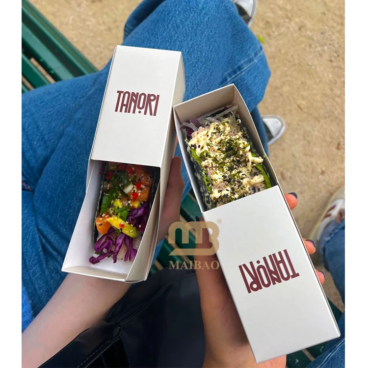 Коробка для пиццы с жареной курицей