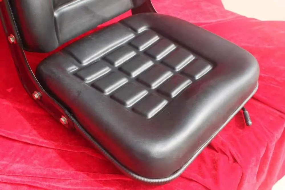 Universal Engineering Vehicles Machinery Kubota Agricultural Tractor Driver Seat with PVC Outmaterail
