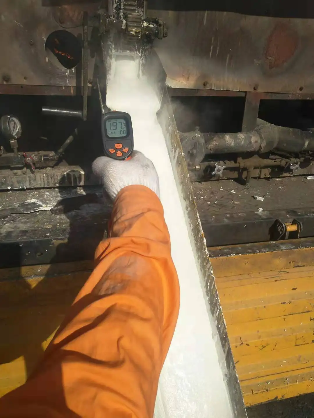 High Quality Marking Highway Reflective Road Paint Hot Melt Fast Drying Thermoplastic Road Paint