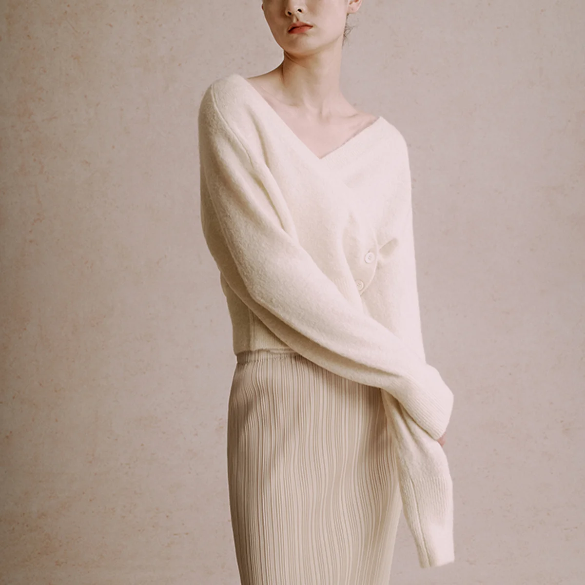 Guoou Wool Knitted Sweater Long Sleeve Crop Top Mohair Knitted Pullover Mohair Sweater