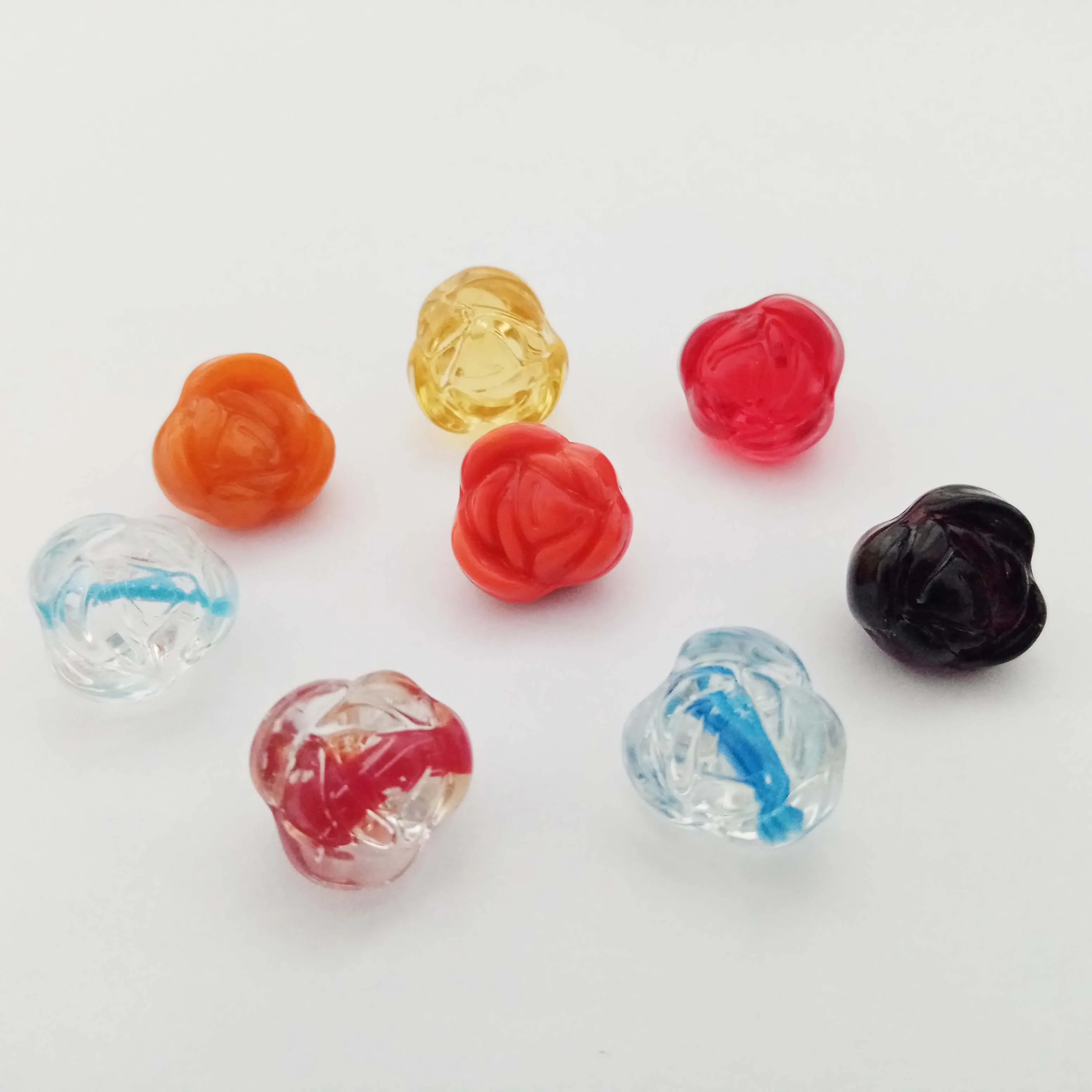 Стеклянные бусины с разноцветными розами ручной работы