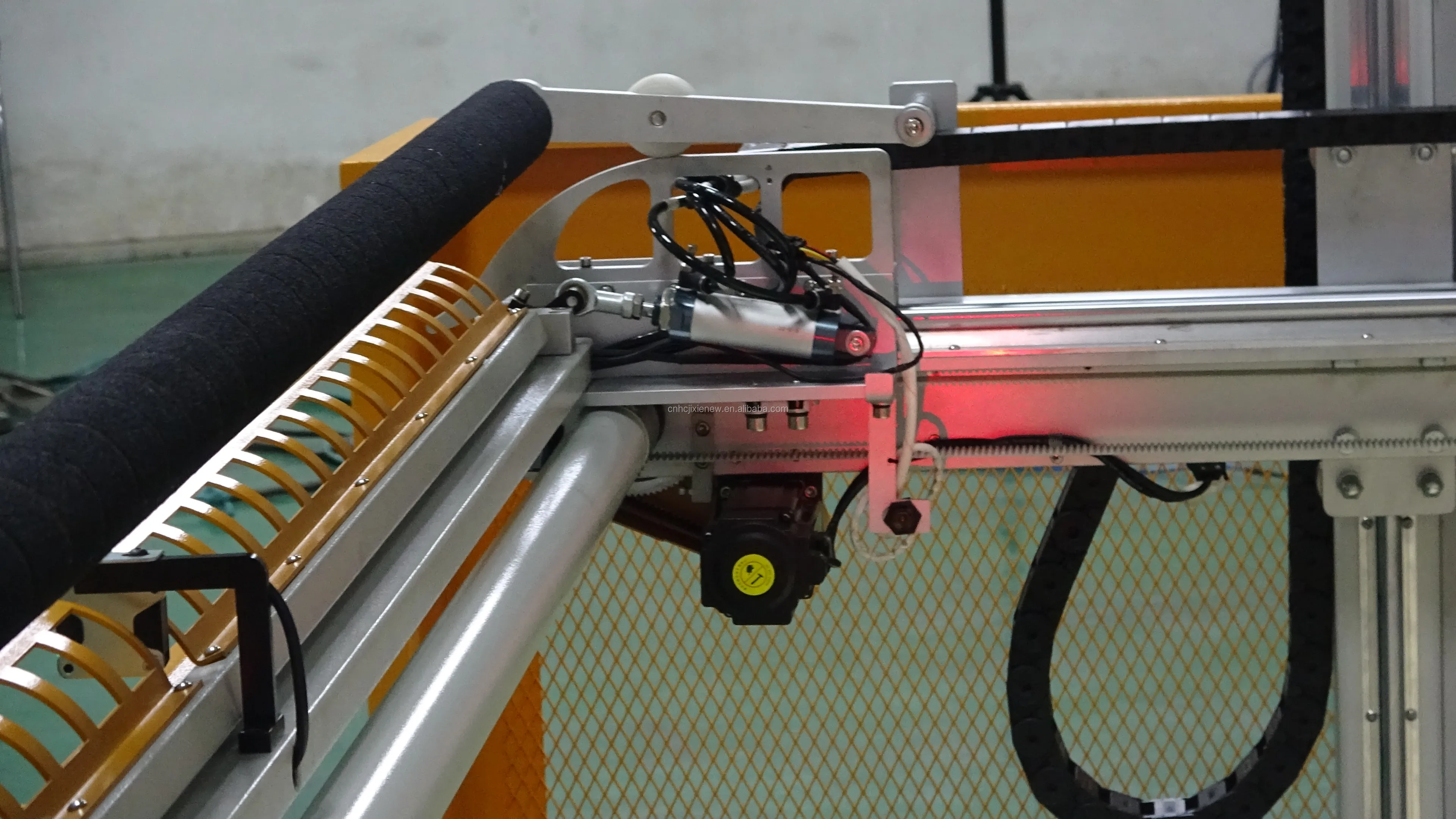 Popular quilting equipment automatic stacking machine mattress fabric stacking machine