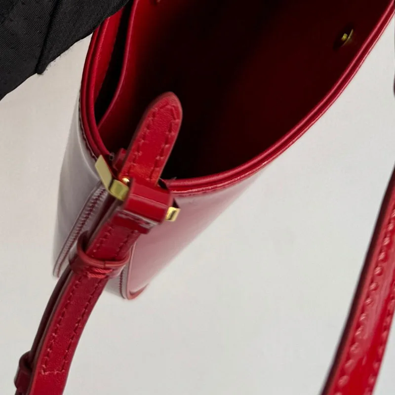 2024 fashion purse bag women ladies summer products Lacquer leather Red wedding bag shoulder bags handbags for women luxury