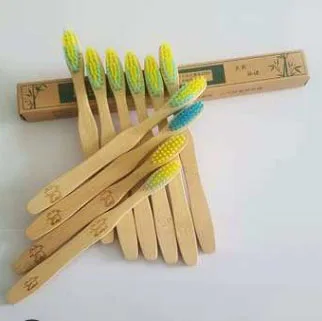 Детская зубная щетка из