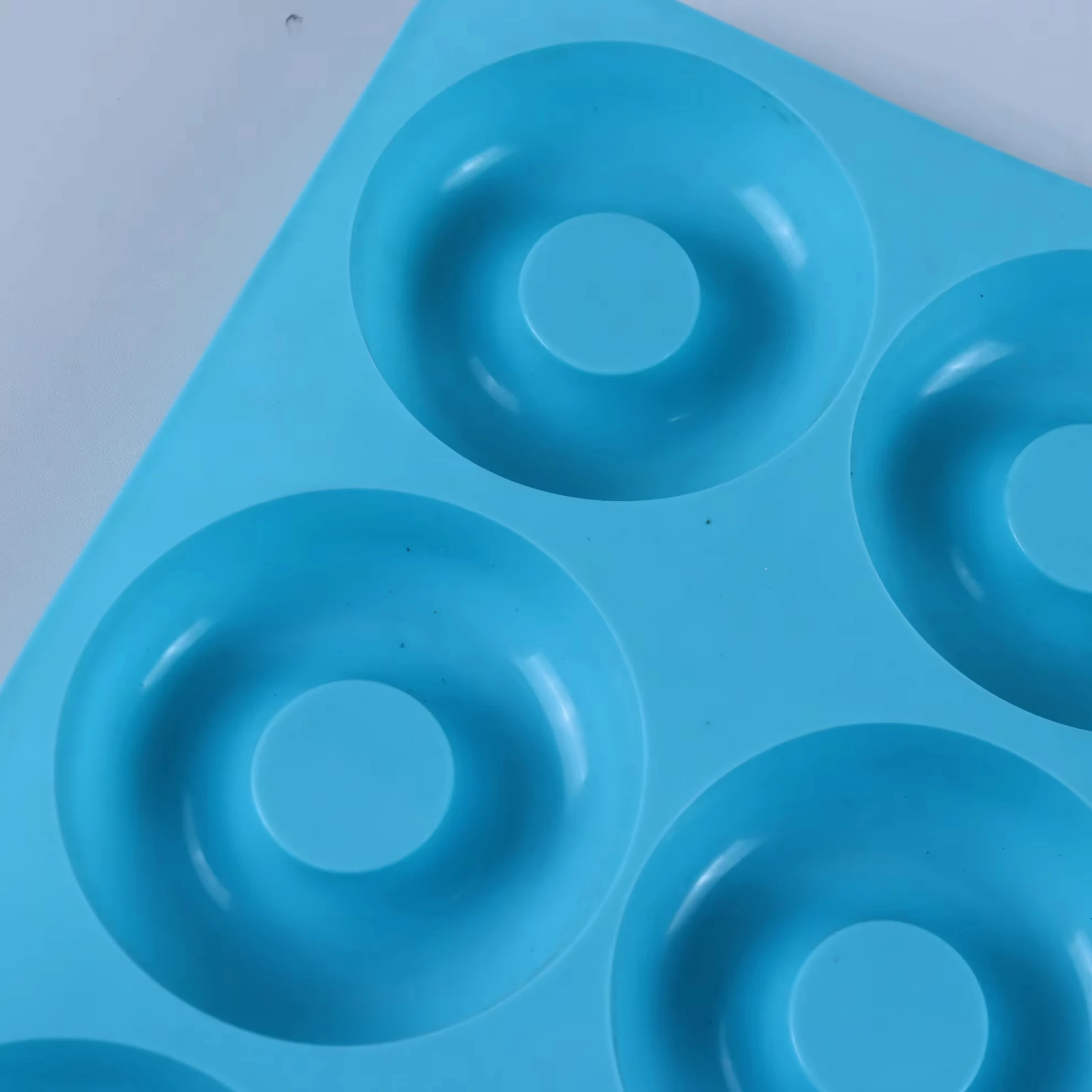 Donut silicone mold diy cake decoration Jelly pudding mold Oven baking tool Herbal cake mould