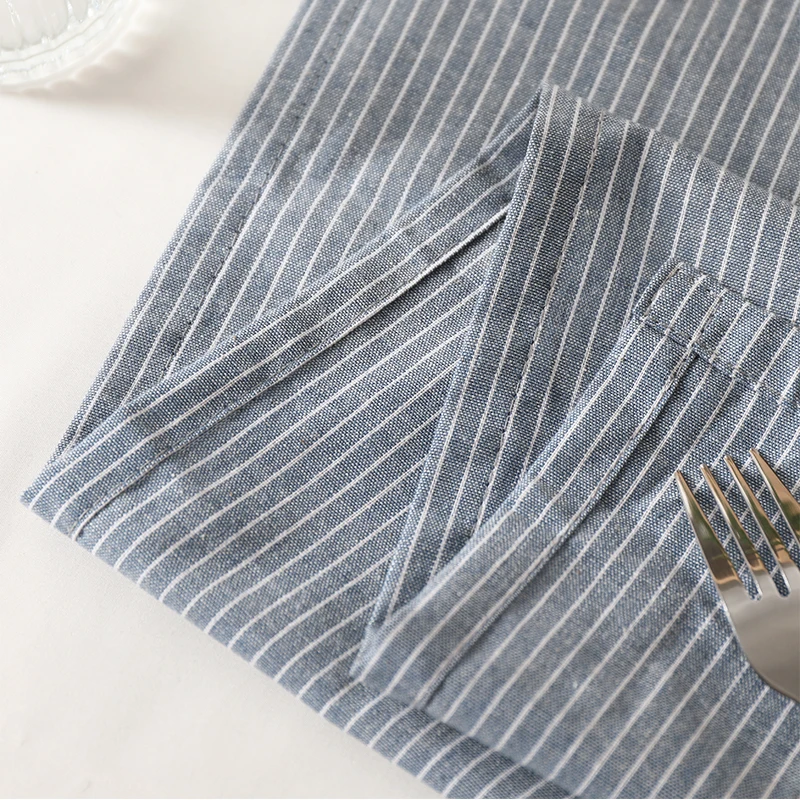 Рождественская скатерть в деревенском стиле для украшения столовой