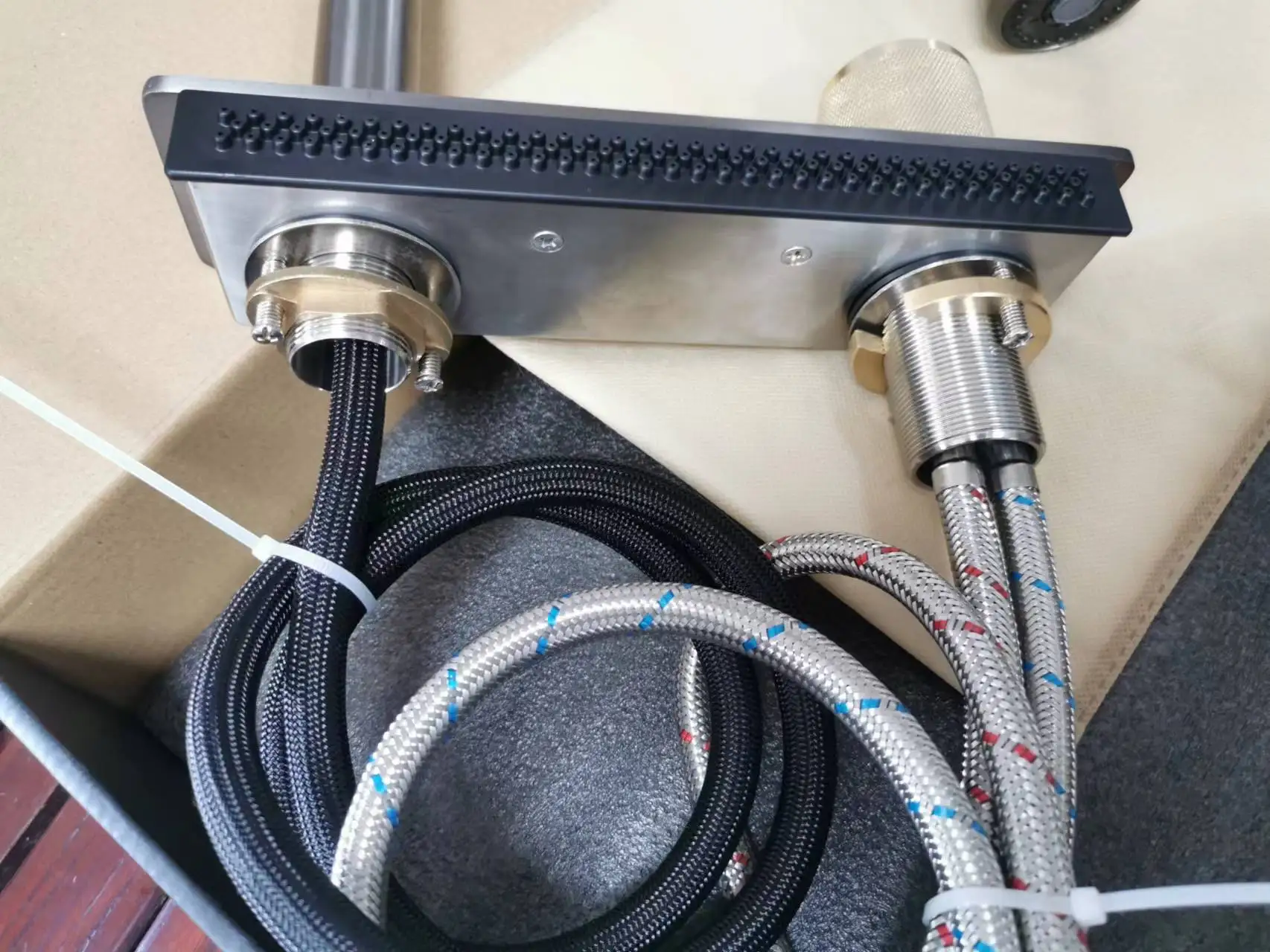 Hot and Cold Water Flexible Hose waterfall Kitchen Faucet Kitchen Sink Tap 304 Stainless Steel with Pull Out Spout Black Color