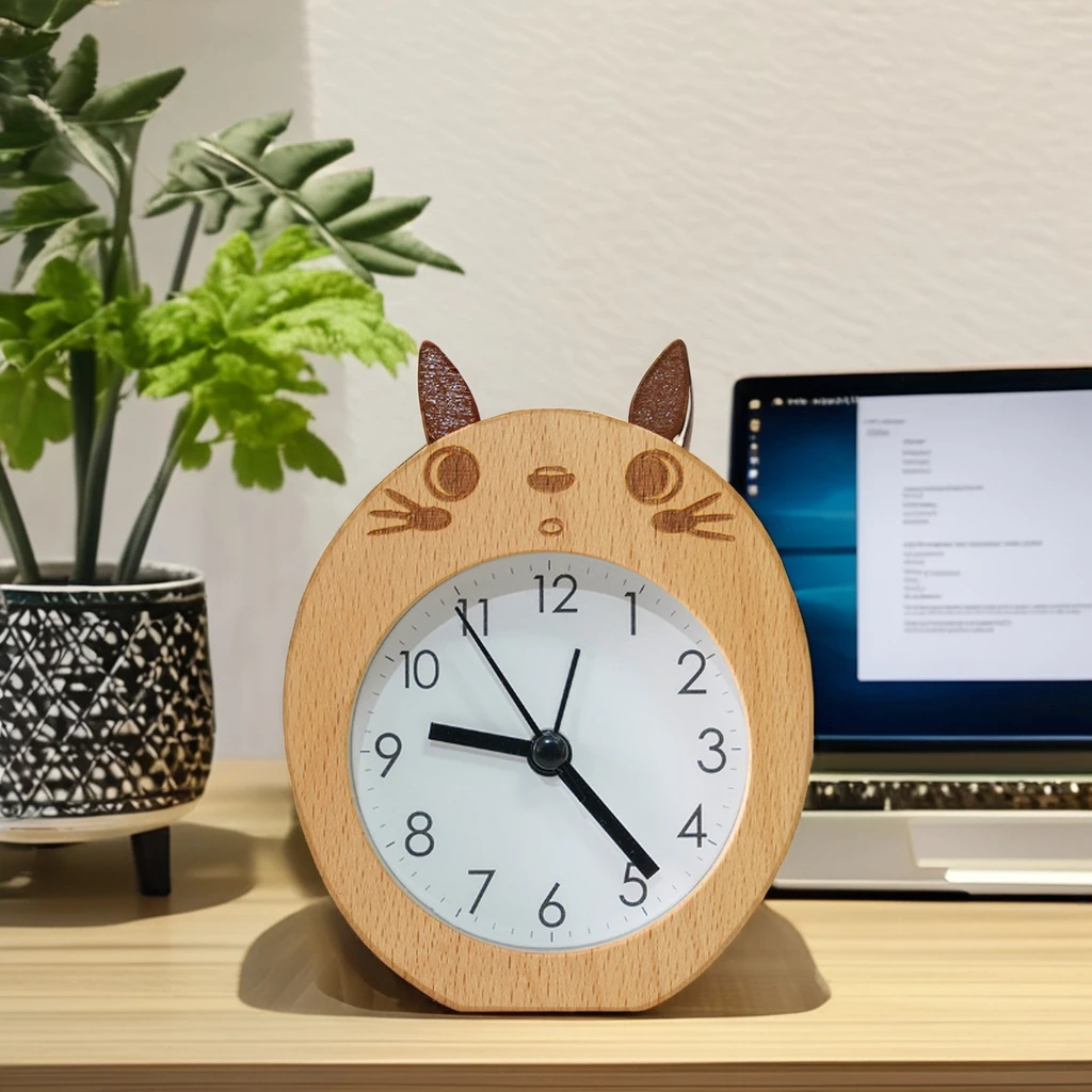 Beechwood Animal Silent Desk Clock Living Room European Cartoon Quartz Luminous Study Fashion Alarm Bedroom Wooden Clockute