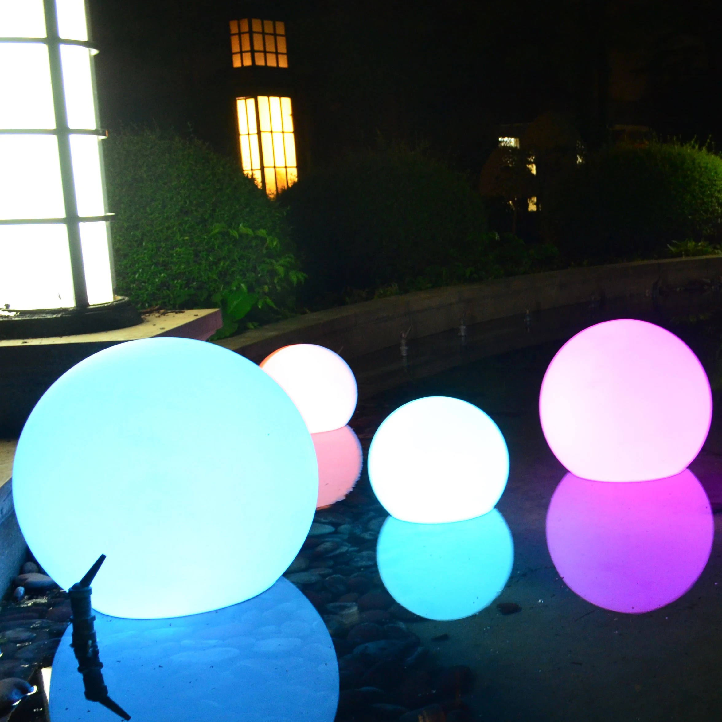 
PE Plastic OEM Custom Waterproof Led Night Club Solar Floating Pool Ball Light Led Lamp 