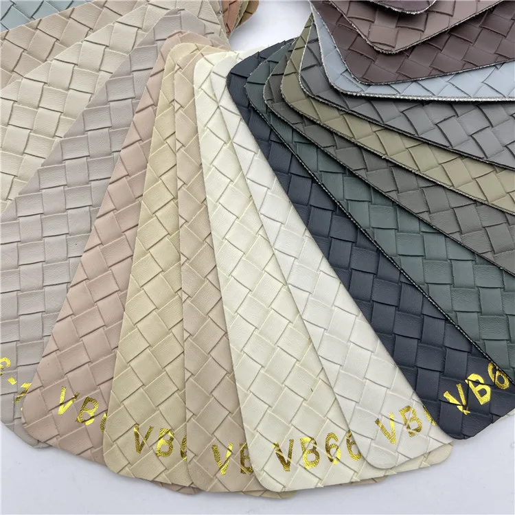 Плетеная кожа из синтетической кожи с принтом ПВХ Текстурная для обуви сумки диван автокресло