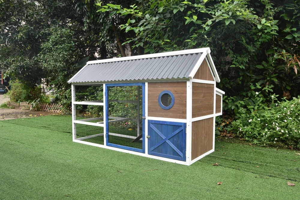 Wooden newly design hot-selling chicken coop with plastic roof