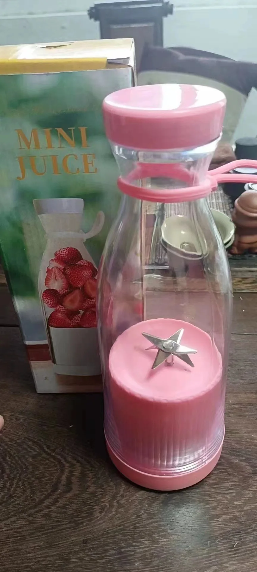 Portable Mini Wireless Charging Juicer Blender Personal Fresh Fruit Electric Kitchen Tool USB Rechargeable