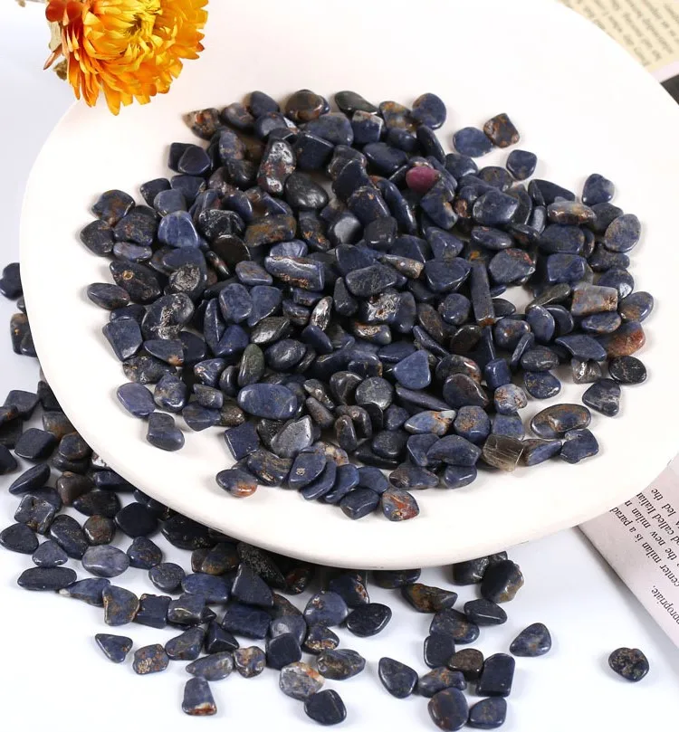 Chenyi Factory Wholesale Natural Blue Corundum Crystal Sapphire Chips Purple Crystal Chips For Meditation For Gifts 5-7mm 7-9mm