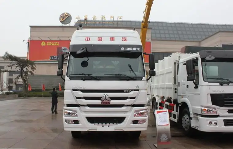 Sinotruk Sale 420Hp Faw Semi Trailer Howo Tractor Truck 6X4