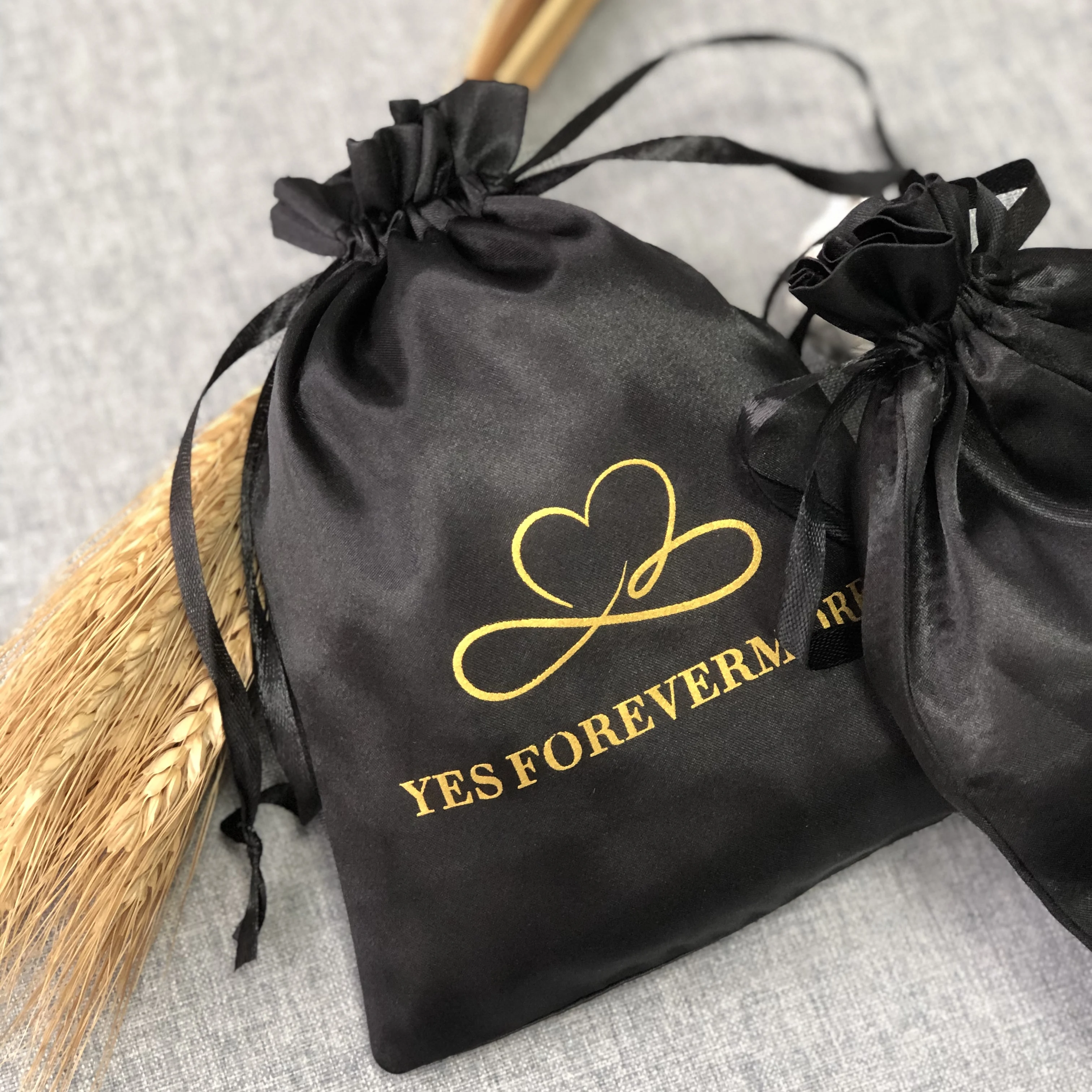 Wholesale Custom Printed Logo Small Silk Satin Jewelry Pouch Drawstring Satin Bag Hair Extension Bags