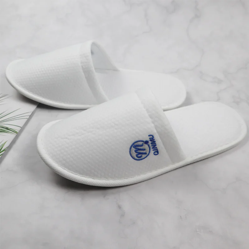 Customized Hotel Disposable Slippers Bedroom White Slippers For Hotel Guest Room Spa Travel