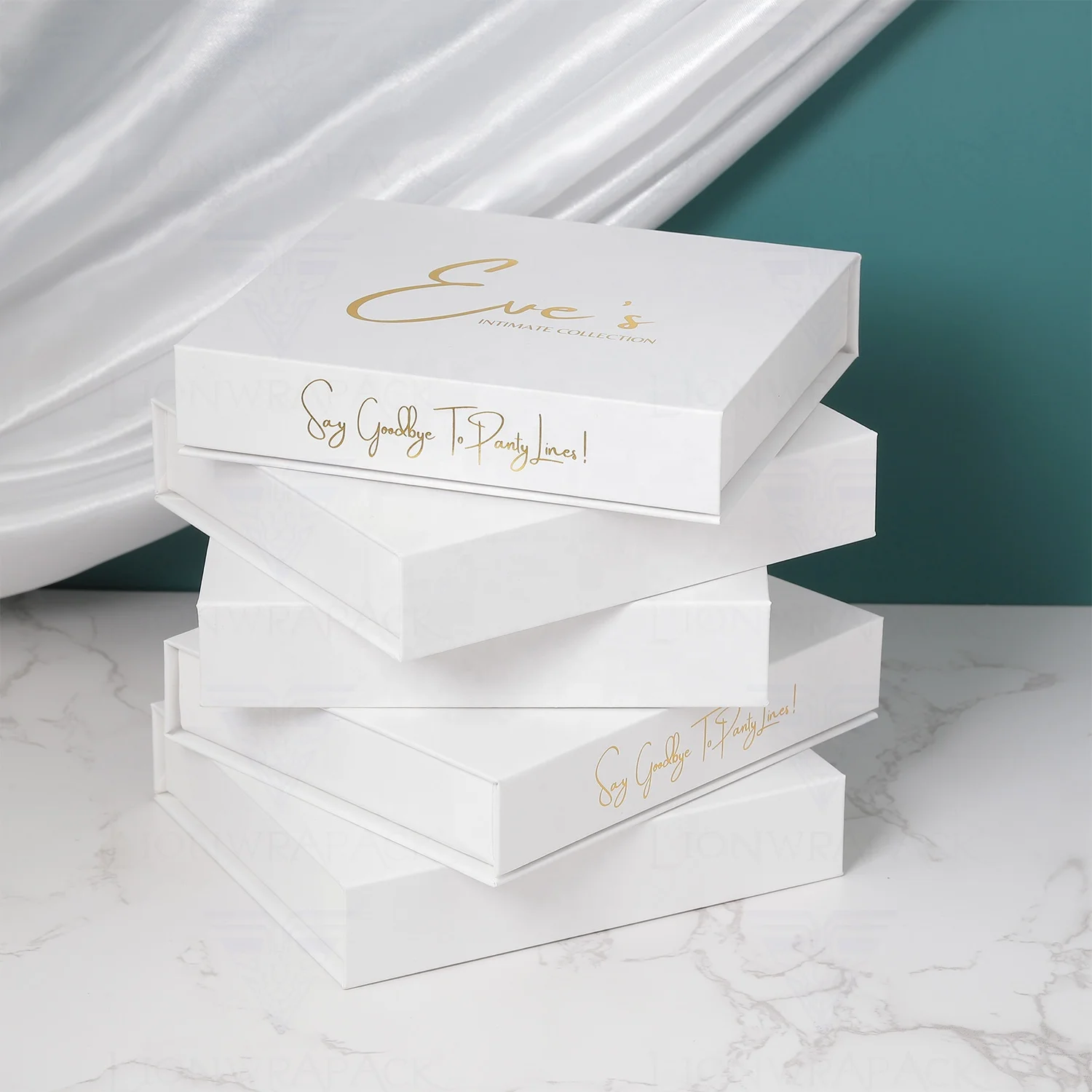 Custom hot stamping logo EyeShadow Mascara False eyelashes packaging white book shape gift wig magnetic box with satin lining