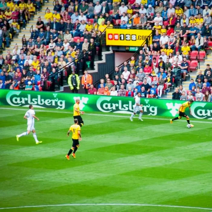 RAYBO светодиодный экран уличная Светодиодная панель P5 P8 P10 высокая яркость футбольный стадион 960*960 полноцветный водонепроницаемый