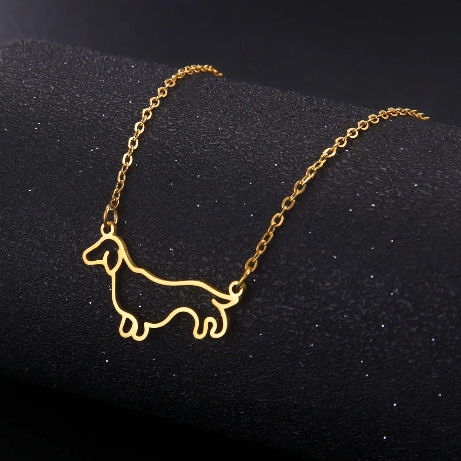 Hollow Dachshund Dog Pendant Necklace for Women Stainless Steel Cute Pet Animal Chain Necklace Fashion Jewelry Birthday Gift