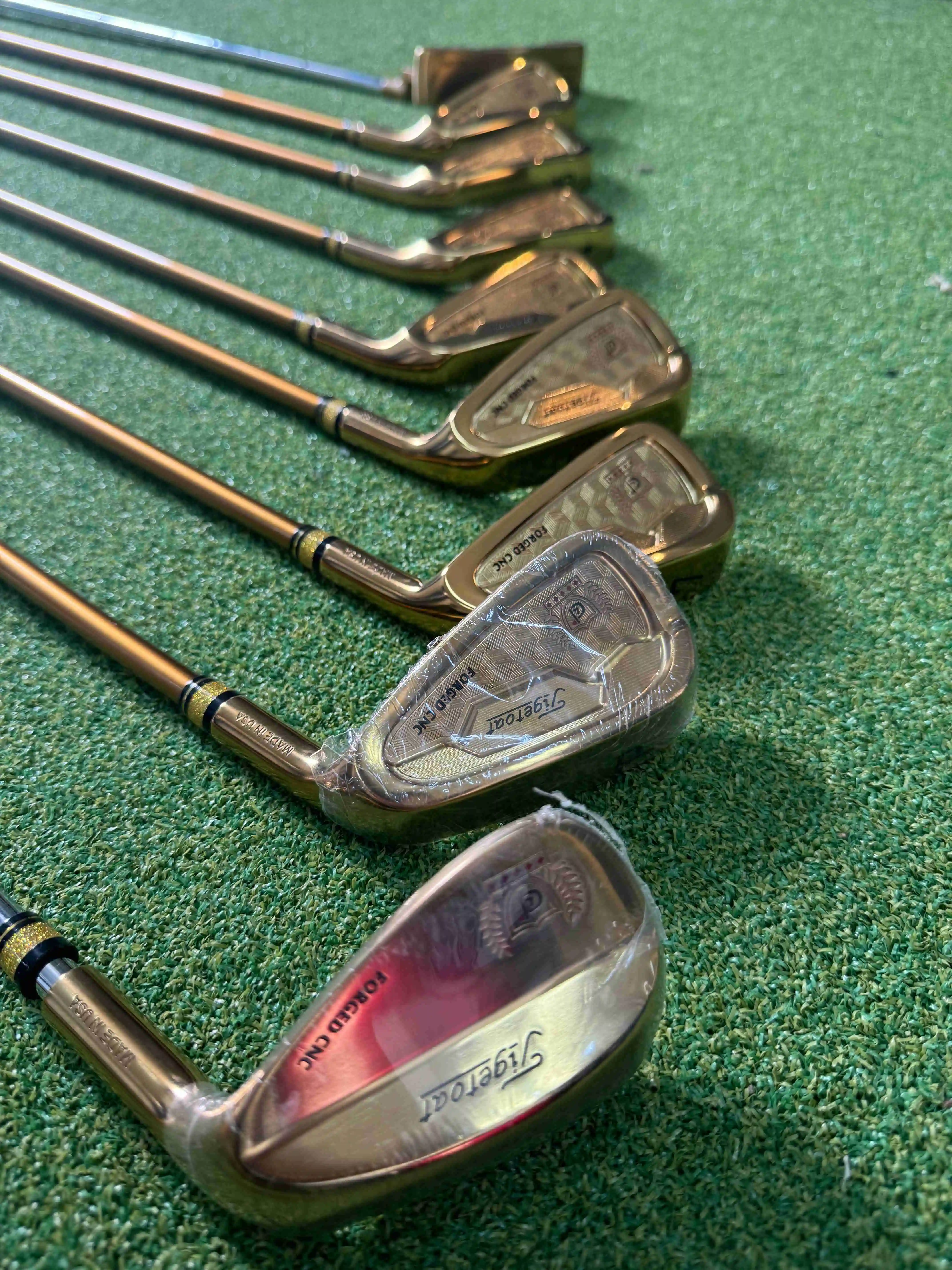 Luxury gold golf club 100% carbon fiber pole + iron golf club sets for men with golf bags for men