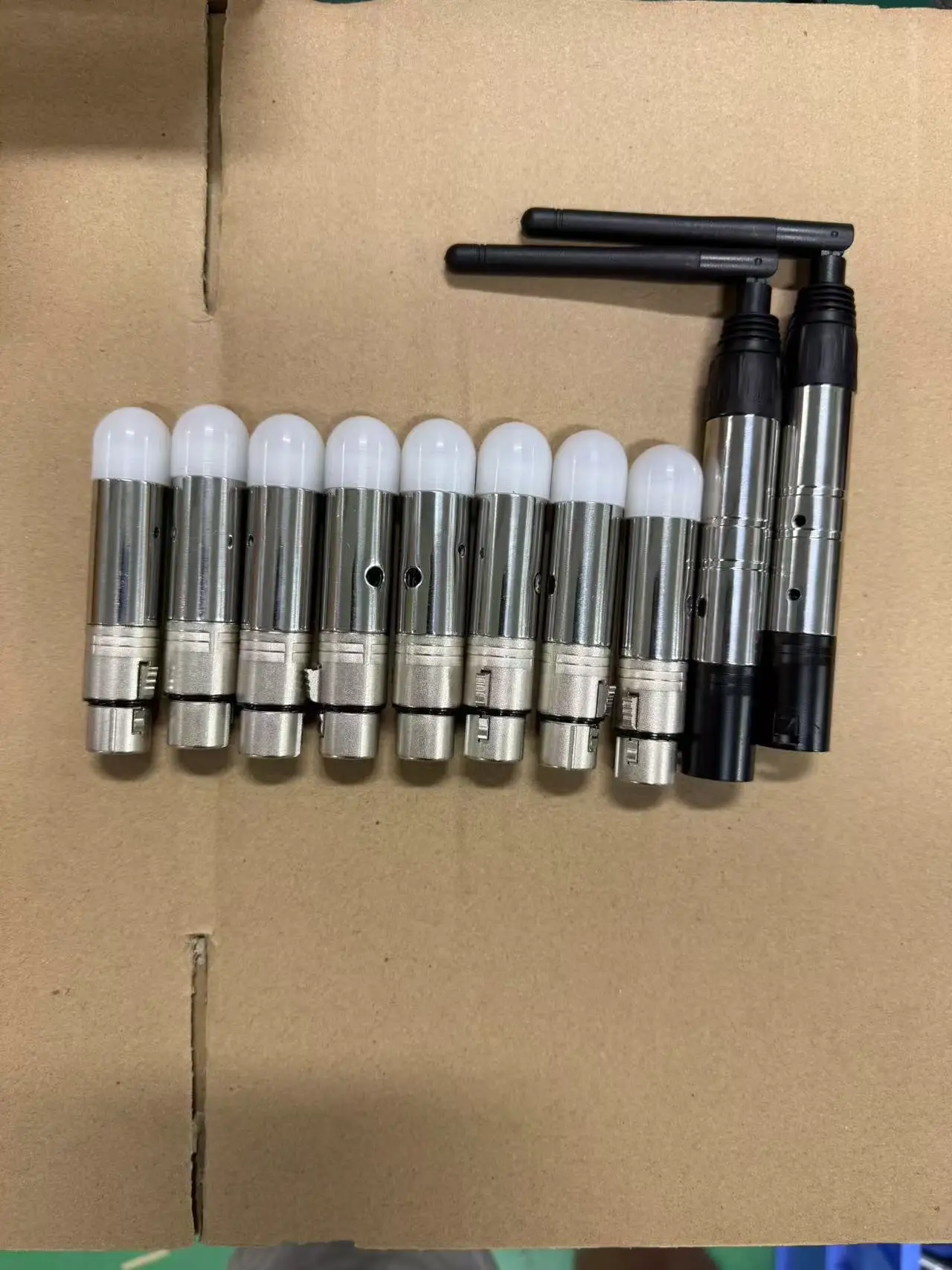 8PC No Battery 2.4G Dmx512 Wireless Transmitter Receiver For Stage Lighting