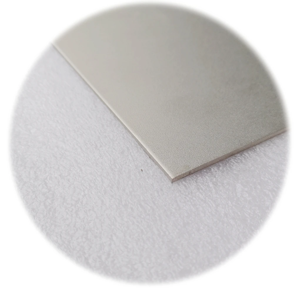 
Environment-friendly porous titanium carbide plate flat iron 