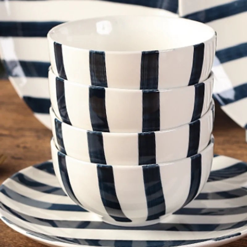 wholesale chinese round blue and white small porcelain plate and bowl set for eating rice