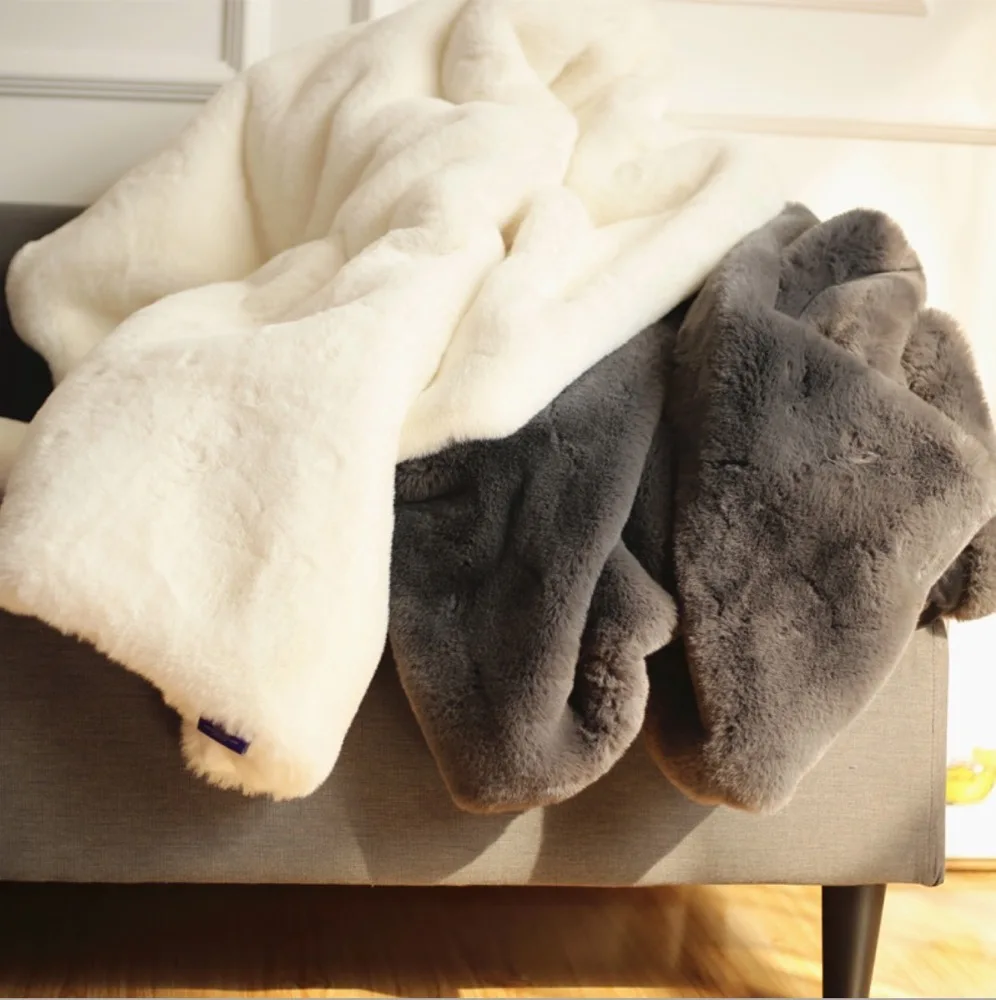 Soothing Warm Mechanical  Washable  Imitation Rabbit Fur Faux Fur Throw Blanket