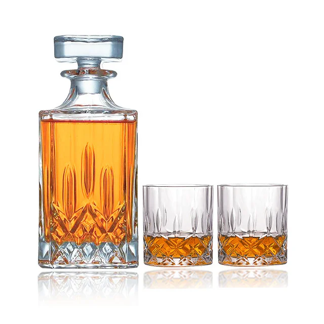 Wholesale Square Clear Whiskey Decanter Diamond Whiskey Glass Set With 4 Cups For Bar