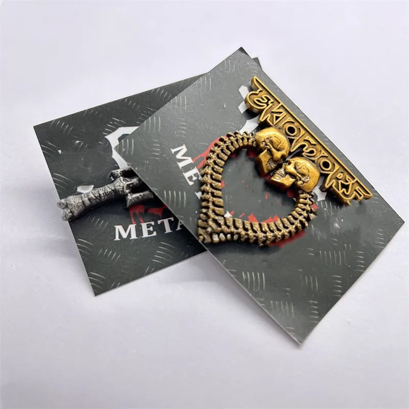 No minimum lapel pin customized antique silver soft enamel 3d metal badge pins with backing cards