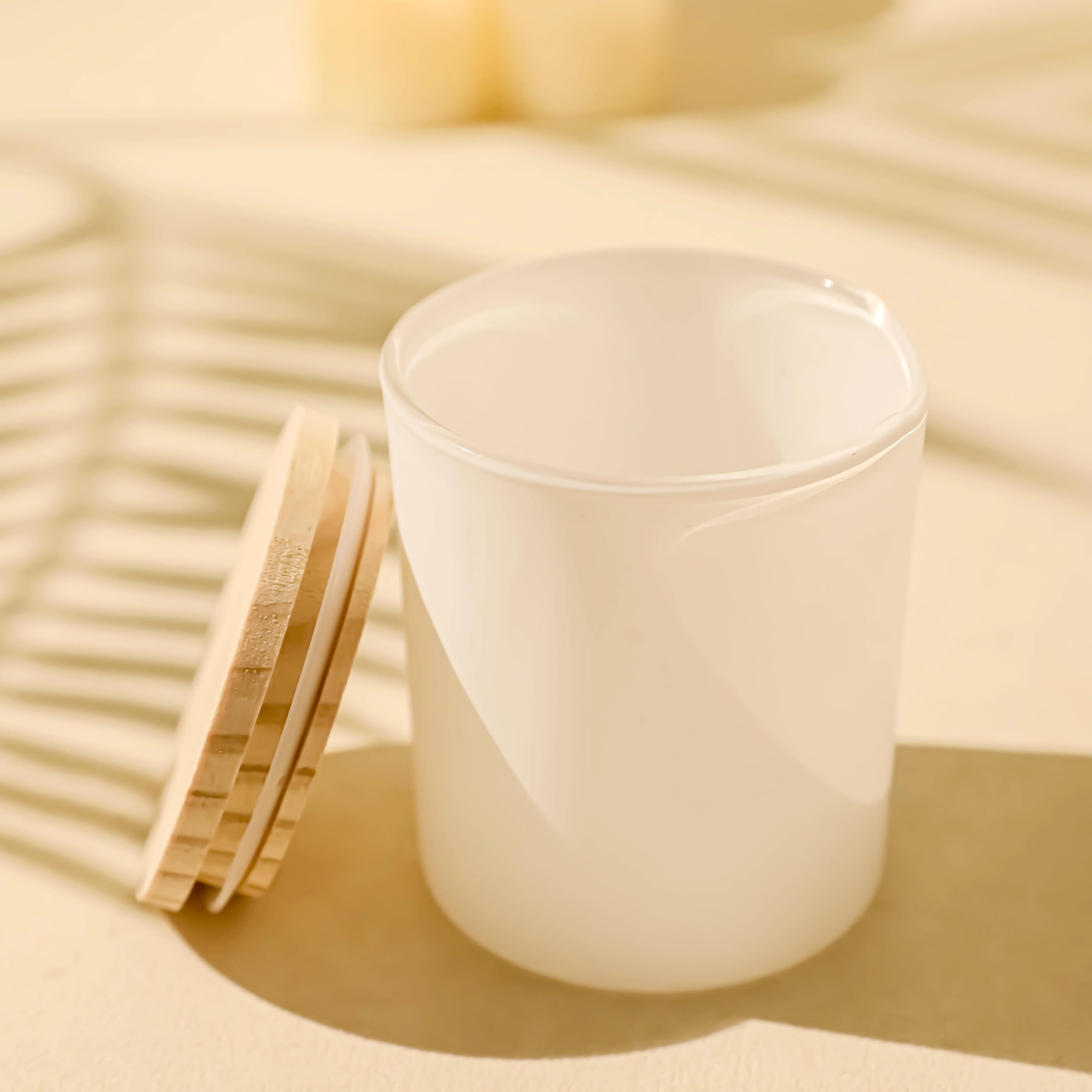 High quality luxury black glass candlesticks glass candle cans with lids for home decoration