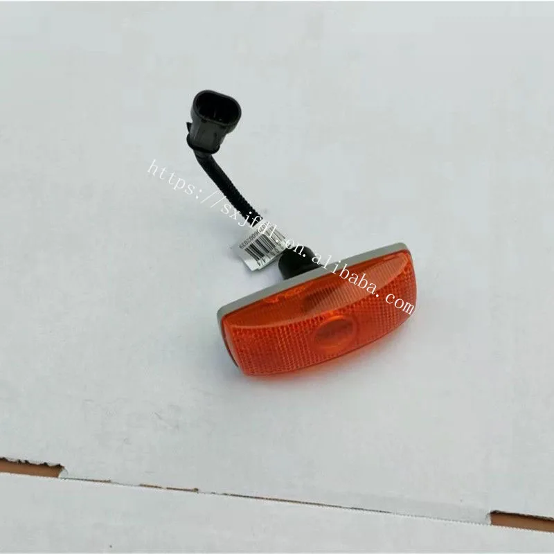 Sinotruk howo side lamp Left and right side turn signal indoor ceiling light WG9925720013 WG9925720012