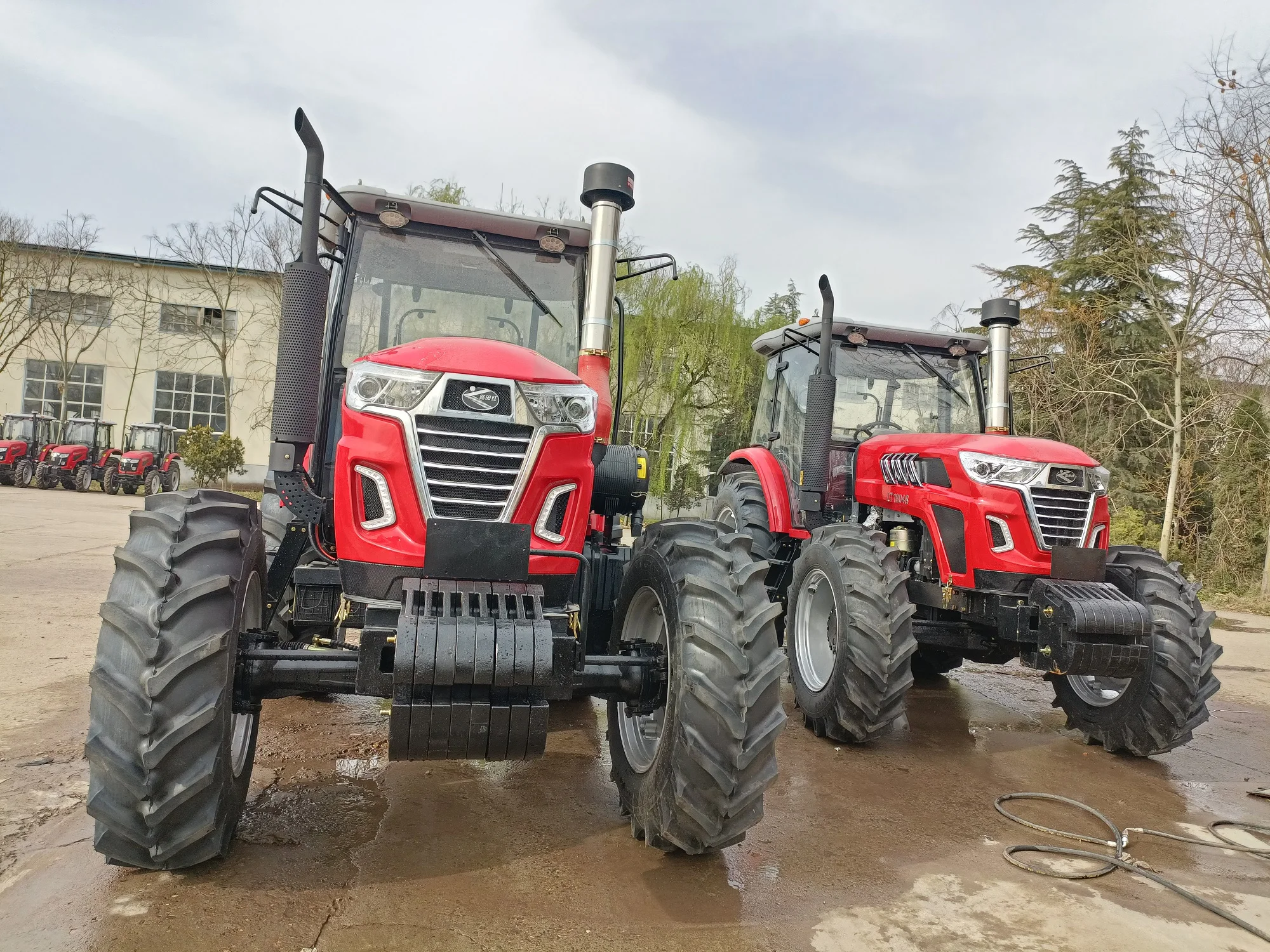 2 units Lutong 180HP Tractor LT1804B Export to Turkmenistan