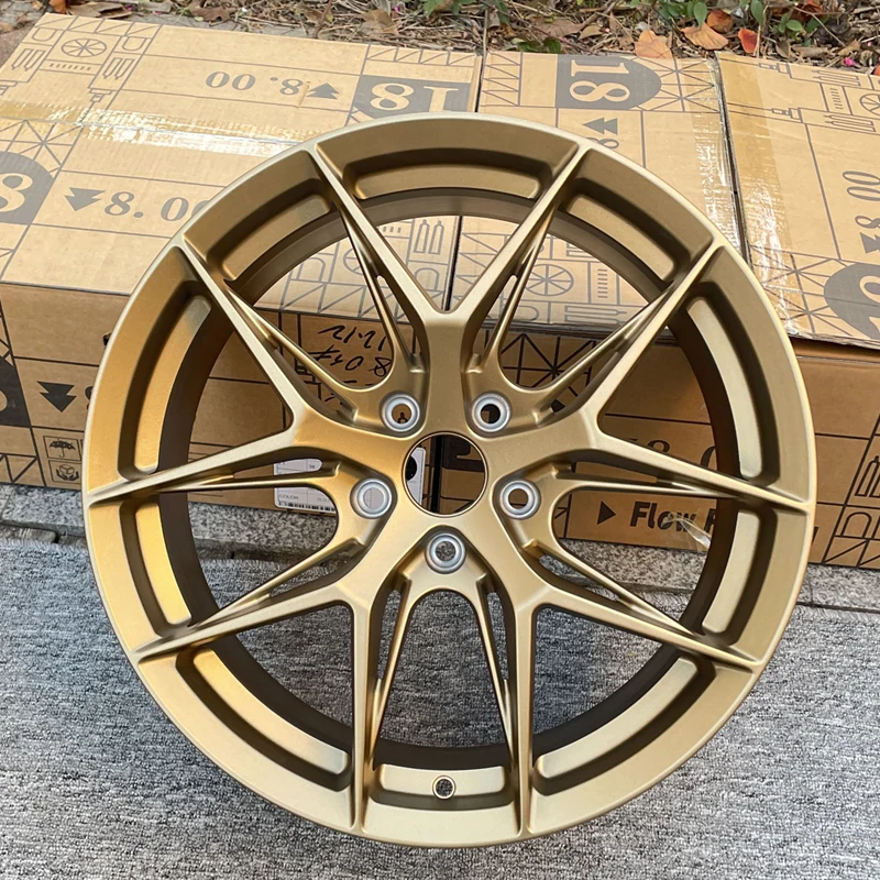 19 inch X 8.5 J 5*108 ET 42  CB 73.1 Hyper silver FLOW FORMING  alloy casting  Car+wheels rims