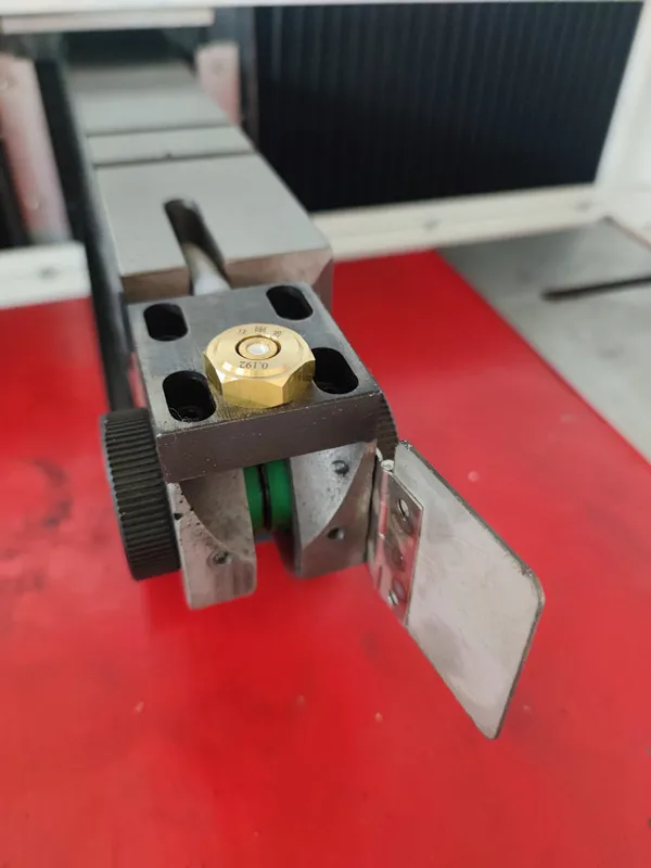 Прямая поставка с китайских заводов, машина для резки проволоки edm DK7763 с высокоточной линейной направляющей из Тайваня/машина для резки проволоки