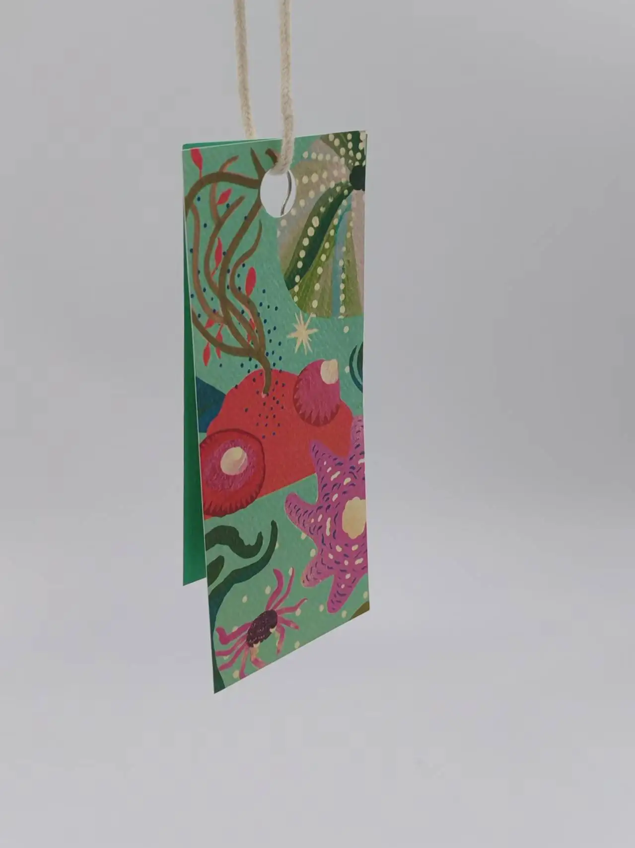 Customized Special Craft Tags Suitable for Clothing Tags