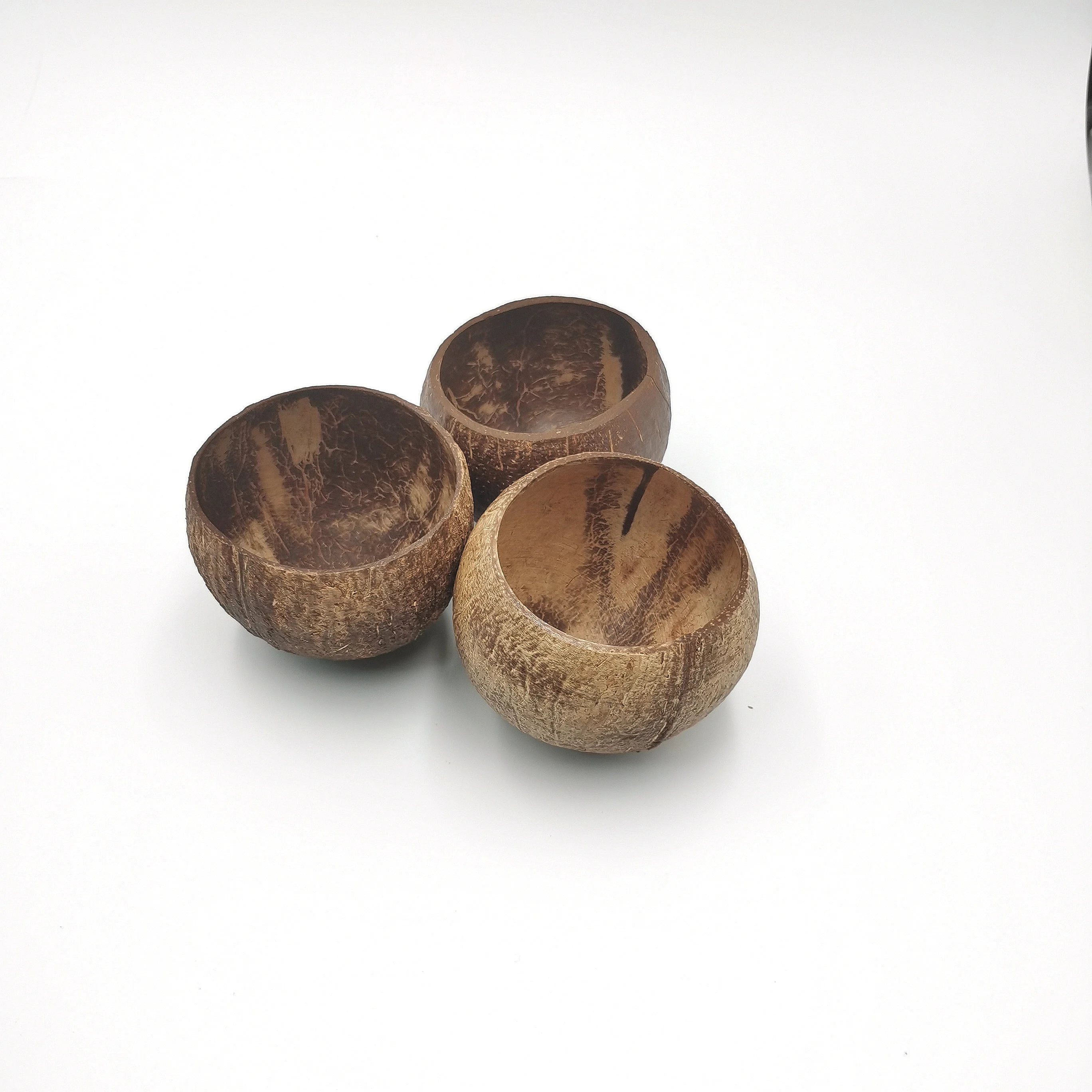Hot Sale Natural Organic Bulk Wholesale Wood Coconut Shell Bowls With Flower Pattern For Making Scented Candles
