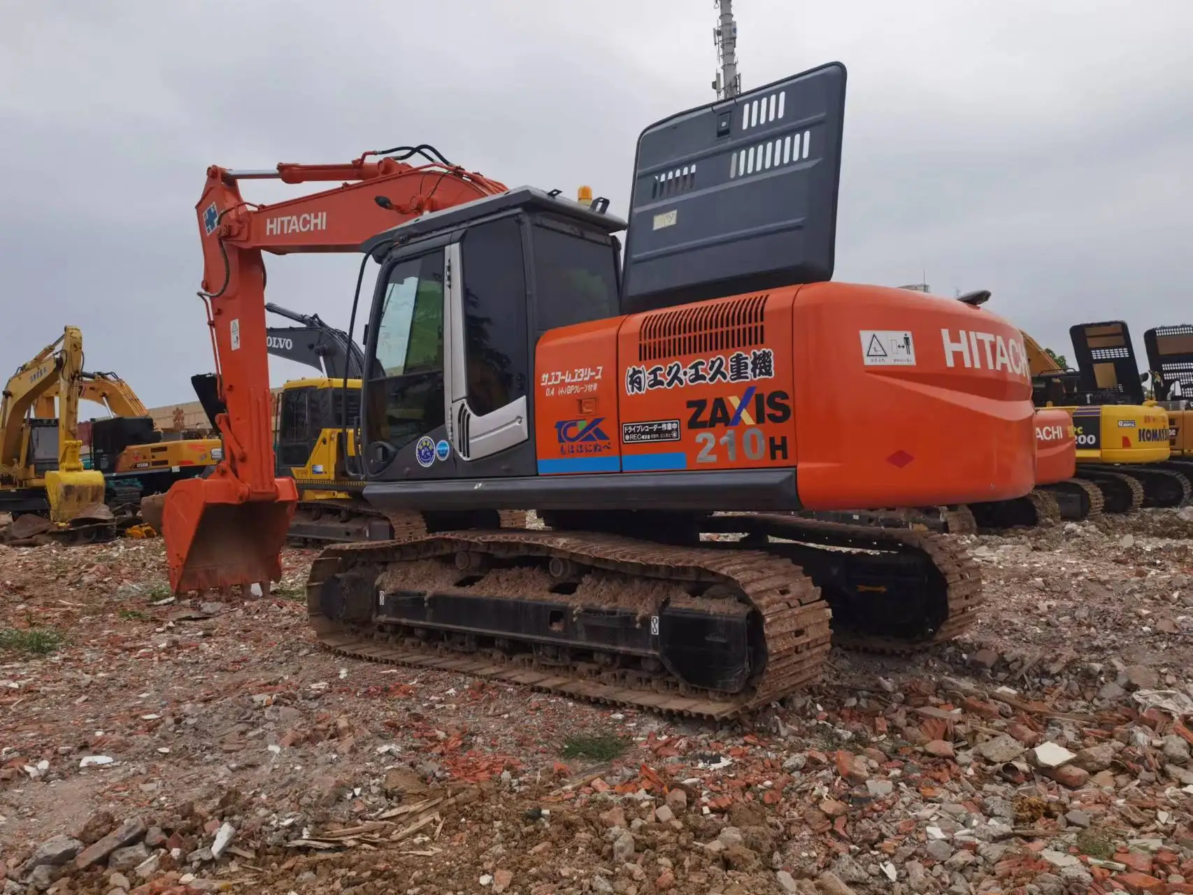 Japan imported hitachi zx210 excavator used zaxis 210 hydraulic tractor excavator second hand zx210 zx 210-3 construction digger