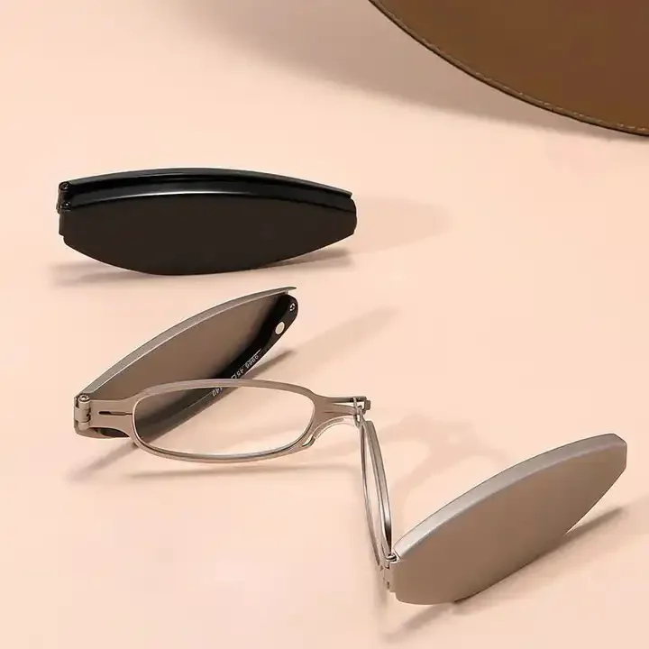 Прямая Продажа с фабрики Модные оптические оправы простые HD очки против синего света женские металлические портативные складные для чтения