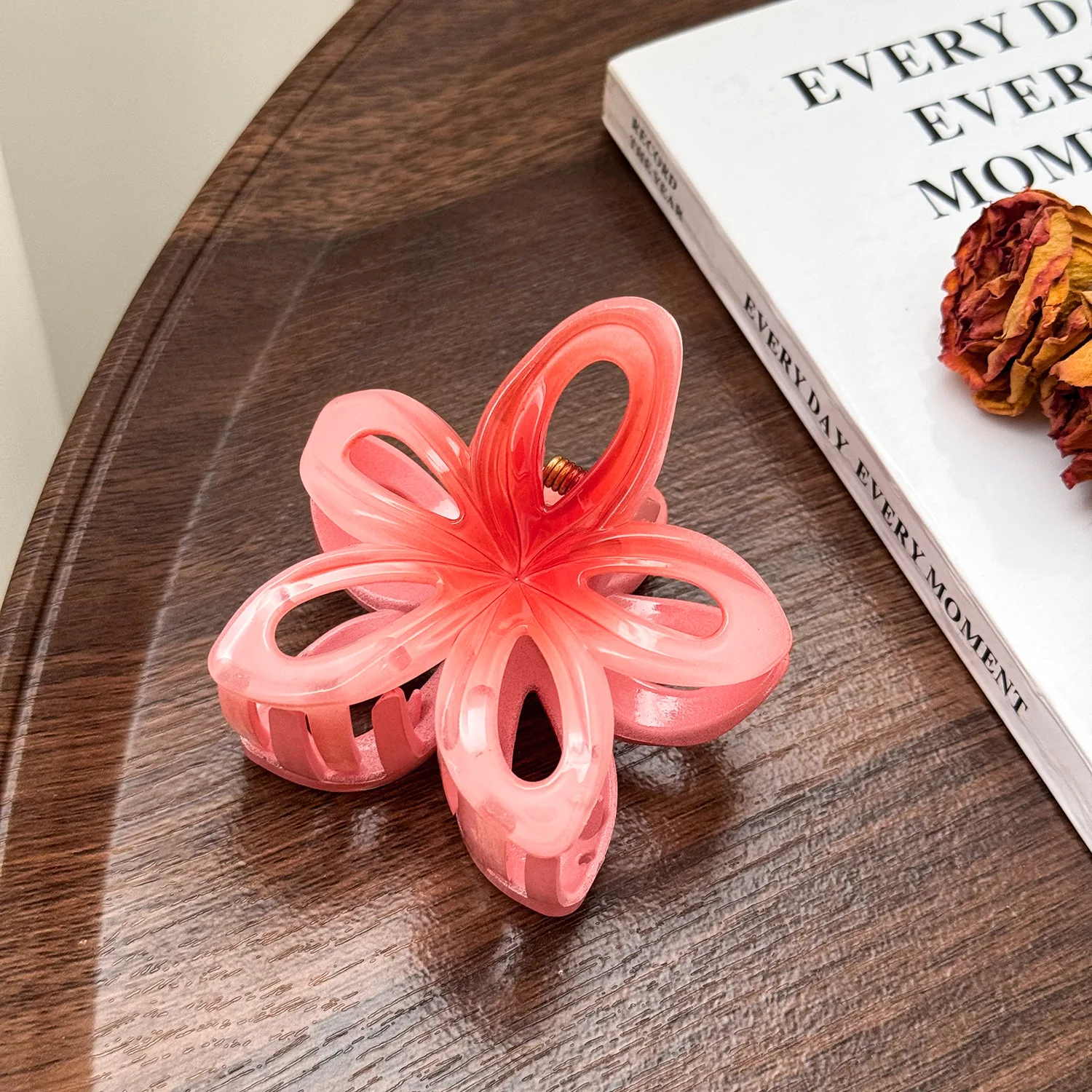 GEERDEN New Bestseller Hollow Colorful Flower Summer Beach Hair Claw Custom Jumbo Hair Clip Factory Wholesale Clip for Denmark