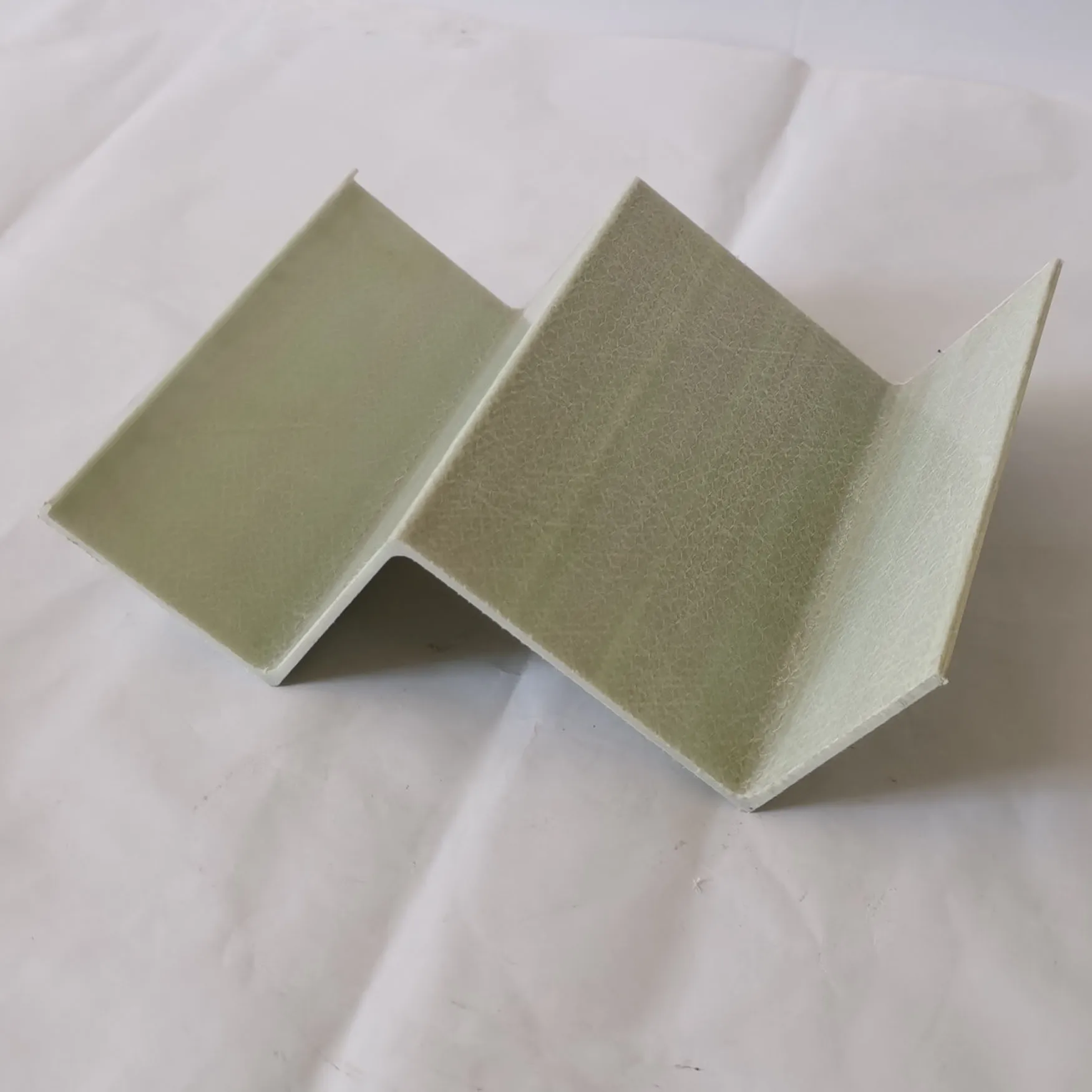 FRP  water basin edge of Ventilation engineering or FRP cooling tower Resistance to high temperature oxidation