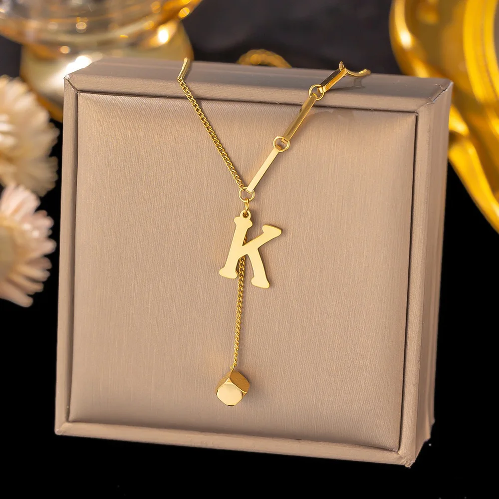 Free samples Non Tarnish Stainless Steel 18k Gold 26 Tassel Letter Pendant Necklace Women Fashion Alphabet Necklace Jewelry