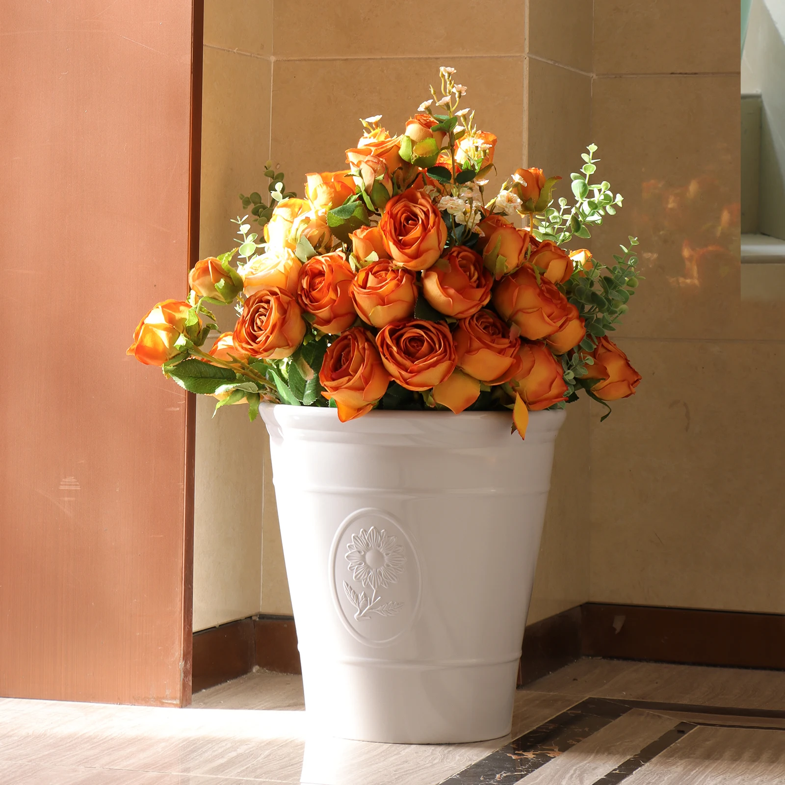 Classic Design Wholesale Garden Brushed Large Resin Plastic Pot Luxury Outdoor Indoor Flower Pots and Planters For Plants