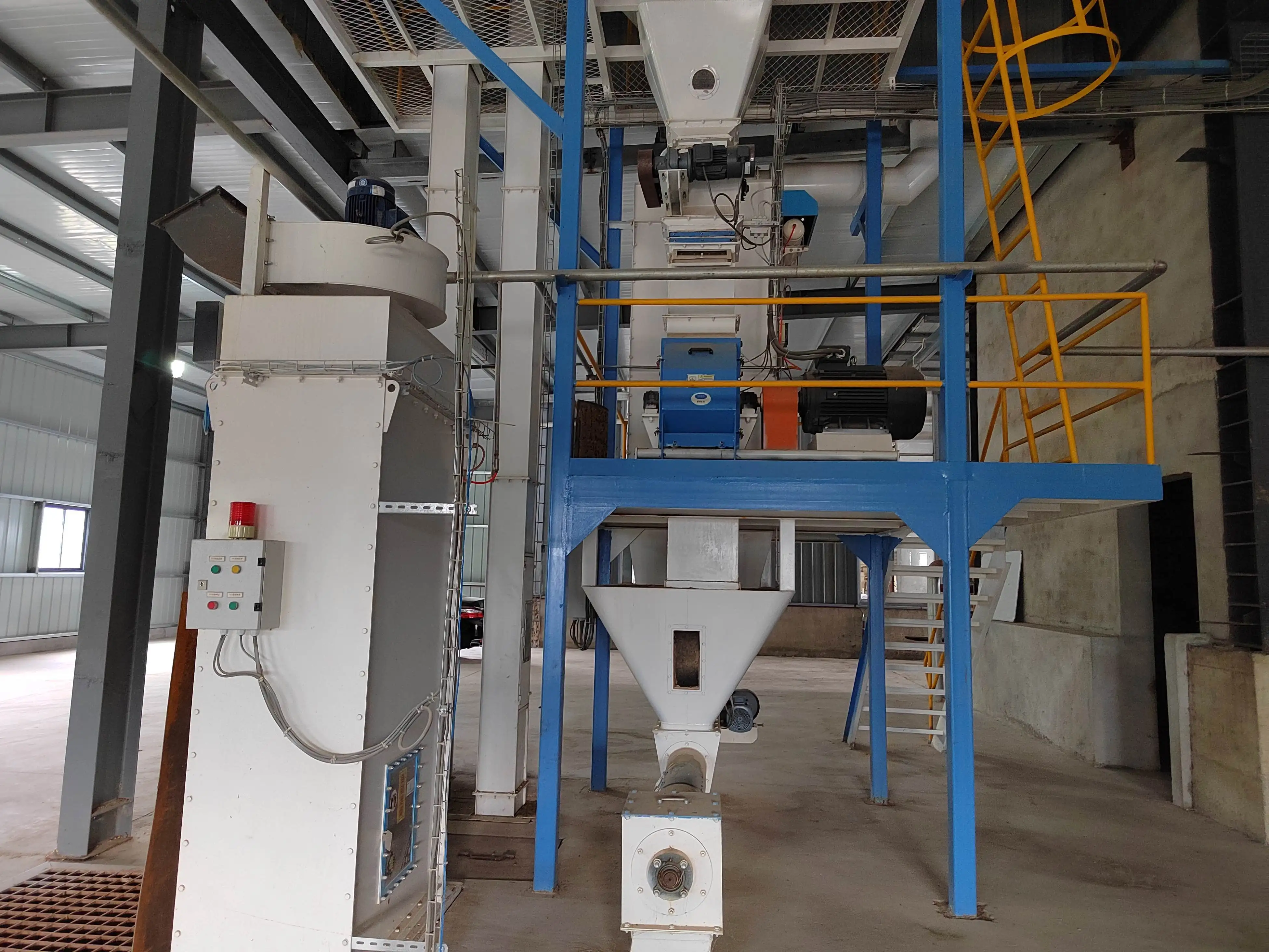 Yongli 1-2t/H Shrimp Aqua Feed Mill Shrimp Crab Fish Feed Production Line Floating Feed Pellet Machine