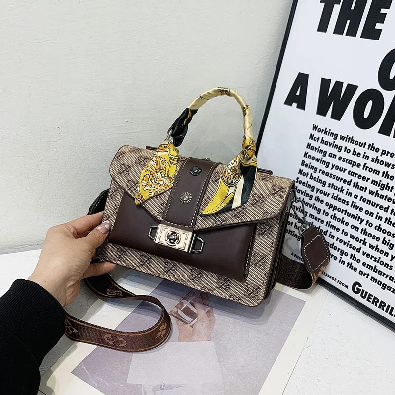 Wholesale Fashion Design Small Hand Bags For Women 2023