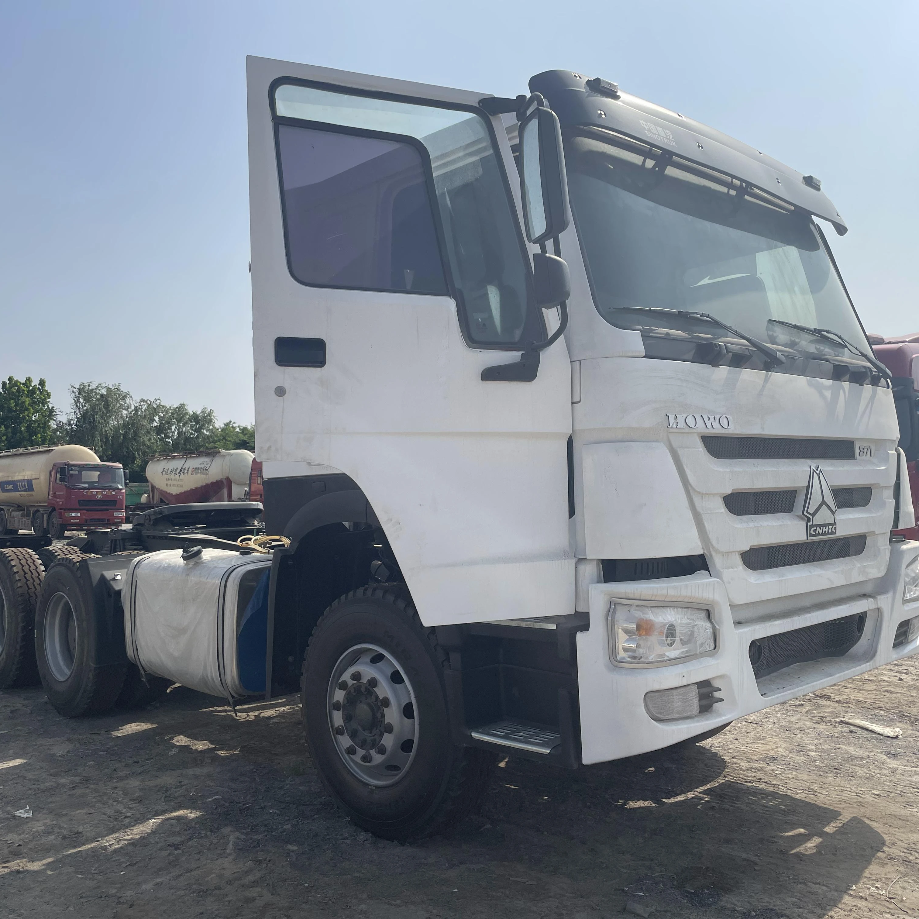 Китайский известный Sinotruk HOWO 6X4 371HP 420HP LHD Rhd тягач