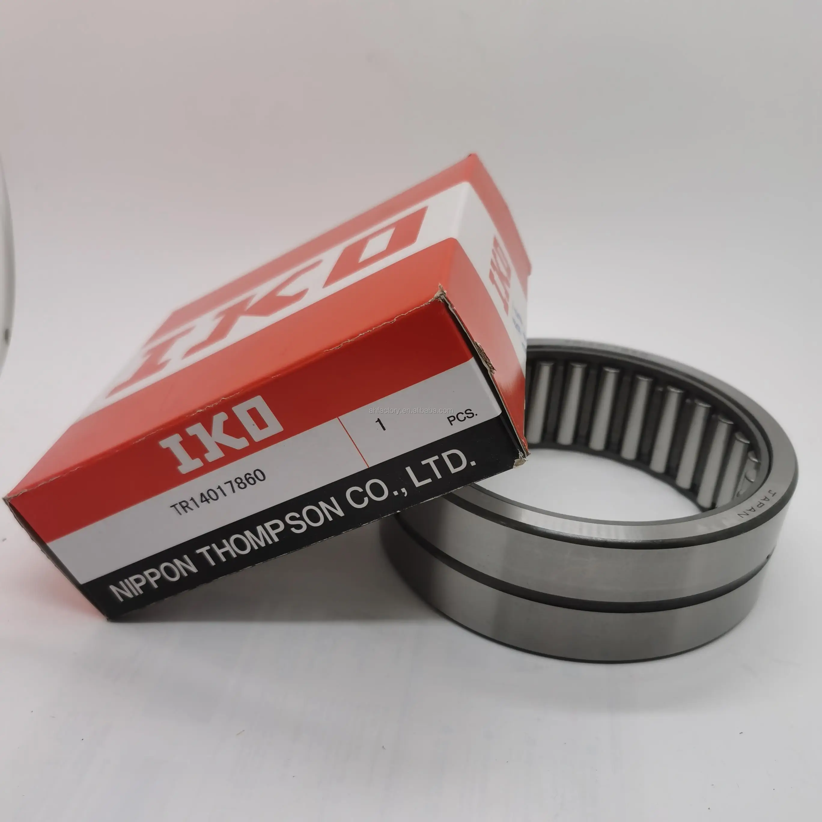 Japan Brand I.K.O. TR14017860 needle roller bearing  High Precision TR Series Size 140*178*60mm