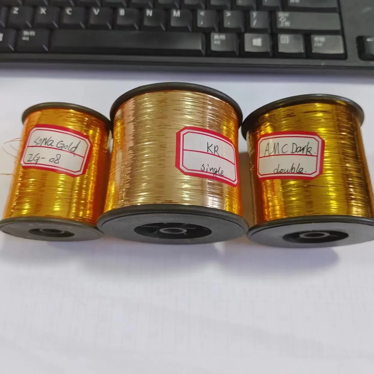 High quality  M-Type Metallic Yarn KR GOLD China Lurex Yarn manufacturer Metallic Yarn for weaving